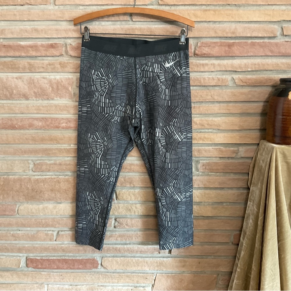 Nike Golf Dri-fit Cropped Leggings Medium
